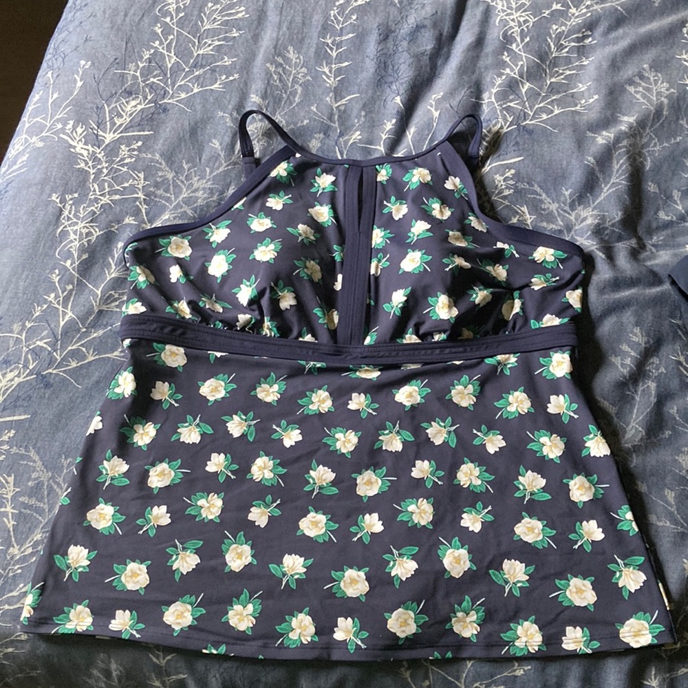 NWT Land’s End Draper James tankini navy with flowers